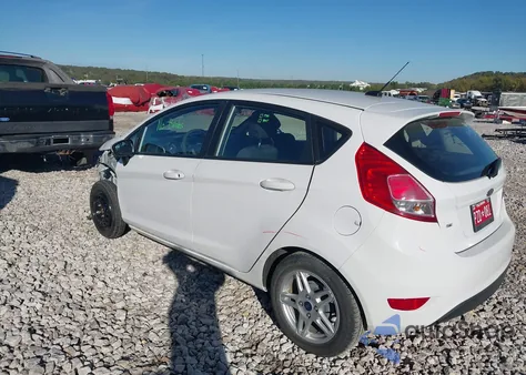 2017 Ford Fiesta Se z USA, uszkodzony, nr VIN 3FADP4EJ2HM132777